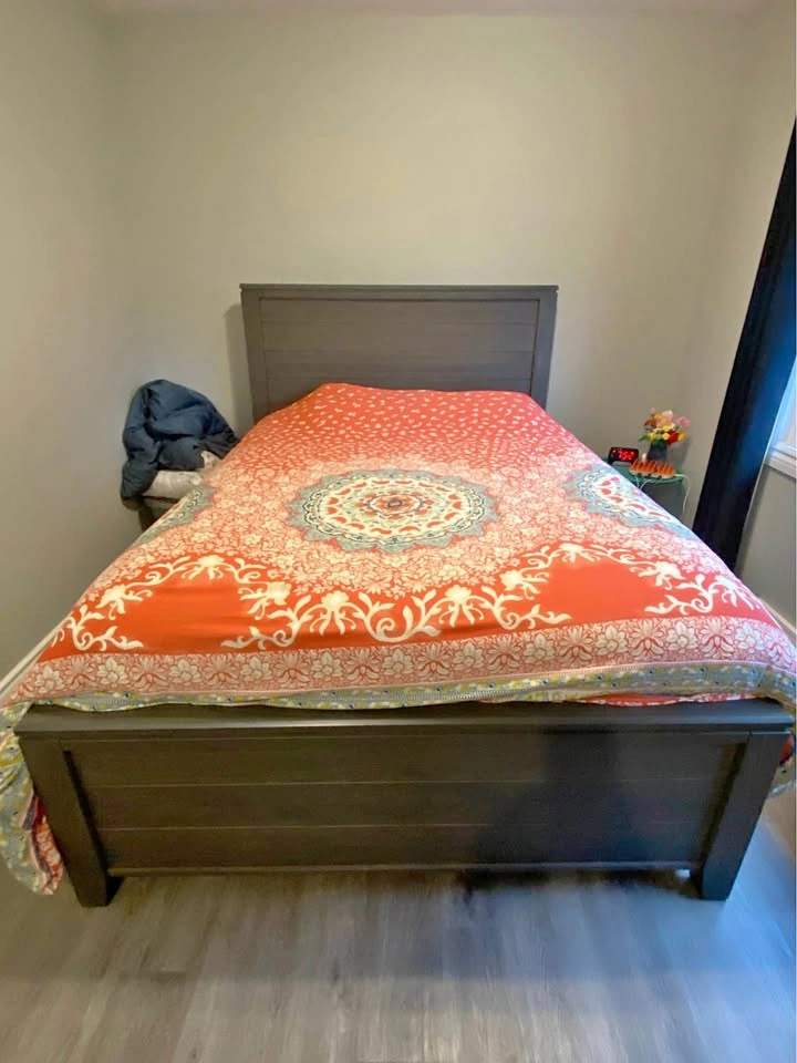 Bed with 4 drawer storage
