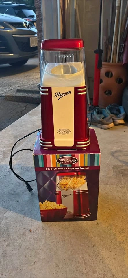 Nostalgia Electrics RHP310 Retro Series Hot Air Popcorn Maker
