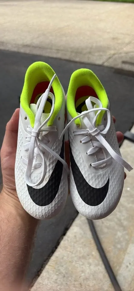 Nike Hypervenom Phelon FG soccer cleats - photo 2