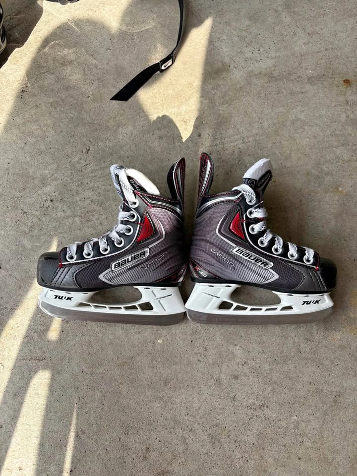 Bauer Vapor X40 hockey skates