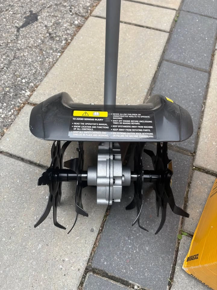 DEWALT 9" Universal Cultivator Tiller Attachment (DWOAS3CL) - photo 3