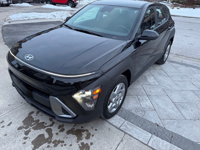 2024 Hyundai Kona Essential - photo 3