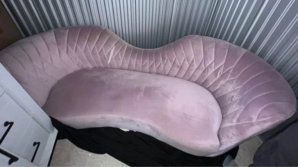 Suede Loveseat couch - photo 5