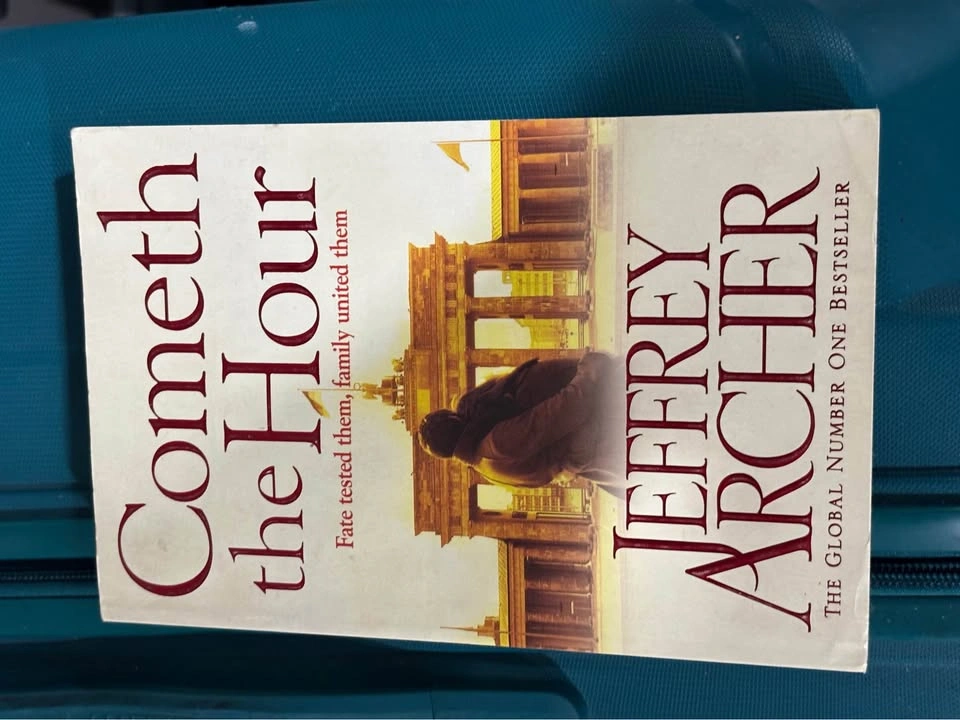 Books and literature collection - photo 2