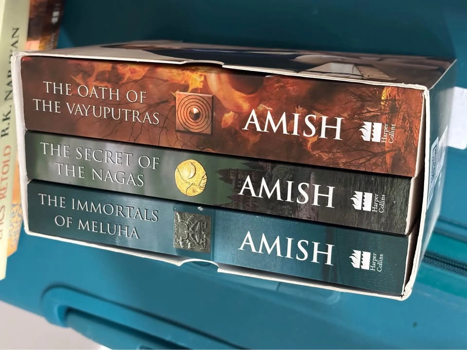 Books and literature collection - photo 4