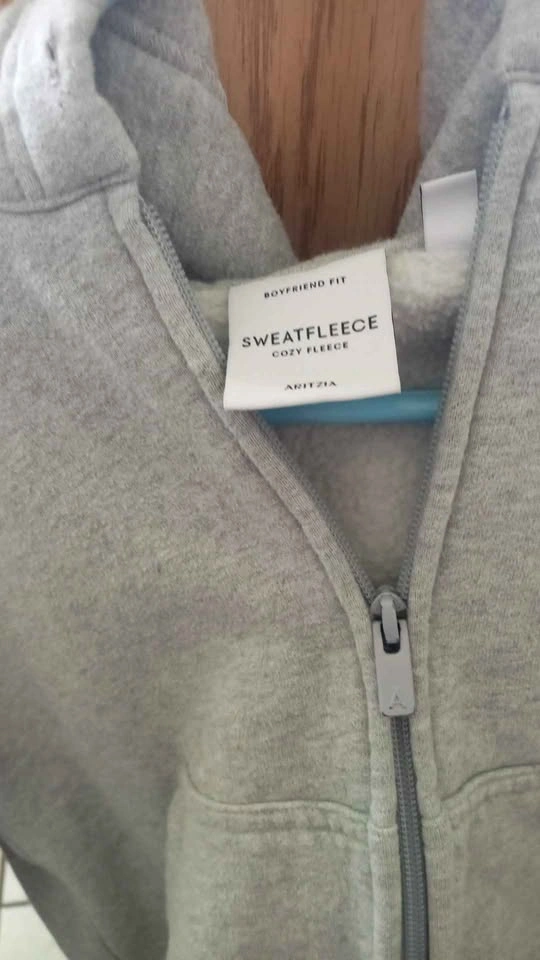 Aritzia Cozy Sweatfleece Boyfriend Zip Hoodie - photo 2