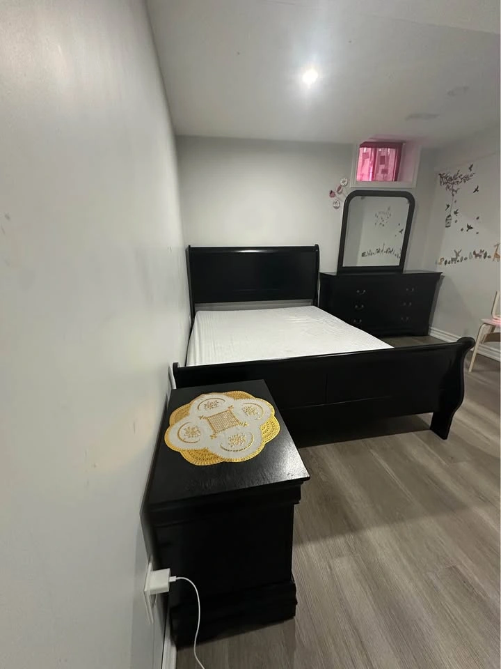 Queen Bedroom Set for Sale – Complete Matching Set - photo 4