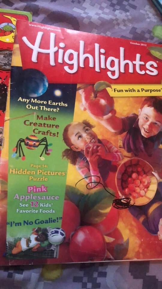 ⚽️ 2 Free Info Books Highlights Magazine & fact book - photo 3