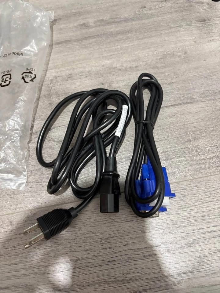 Monitor power cord + VGA to VGA - photo 2