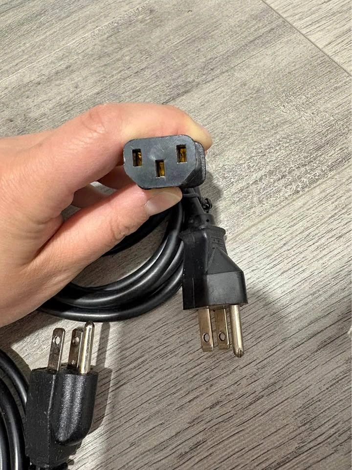 Power cords for monitors