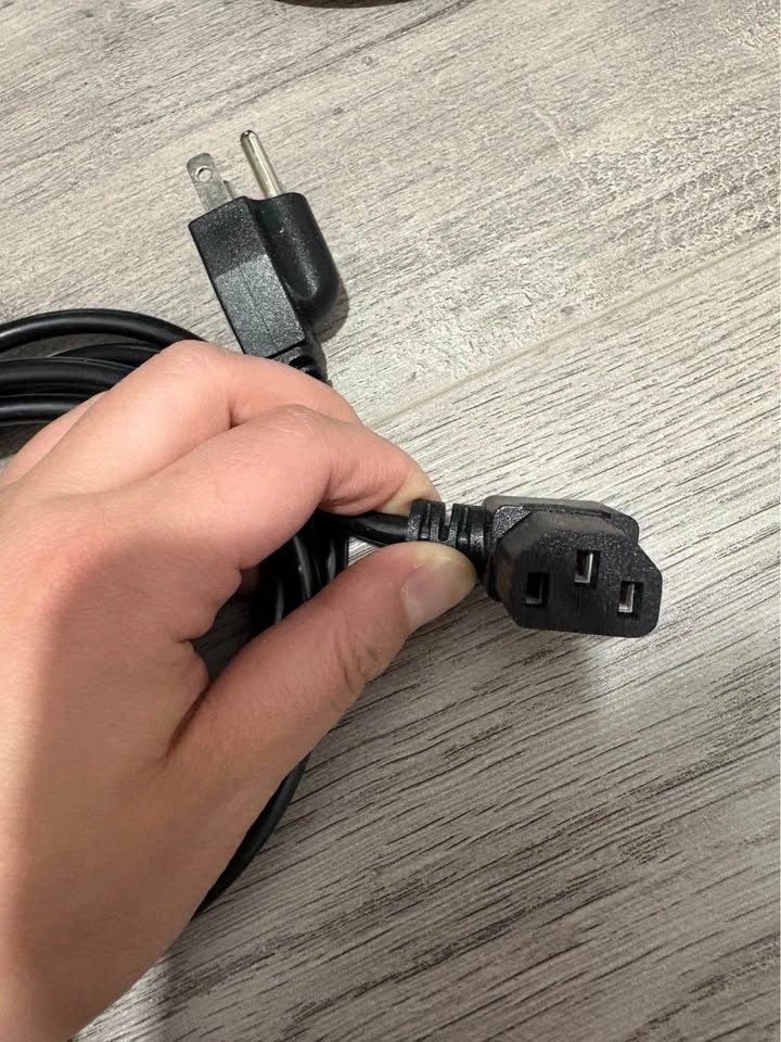 Power cords for monitors - photo 3