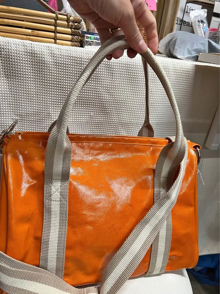 ⚽ Orange Faux leather Body Bag