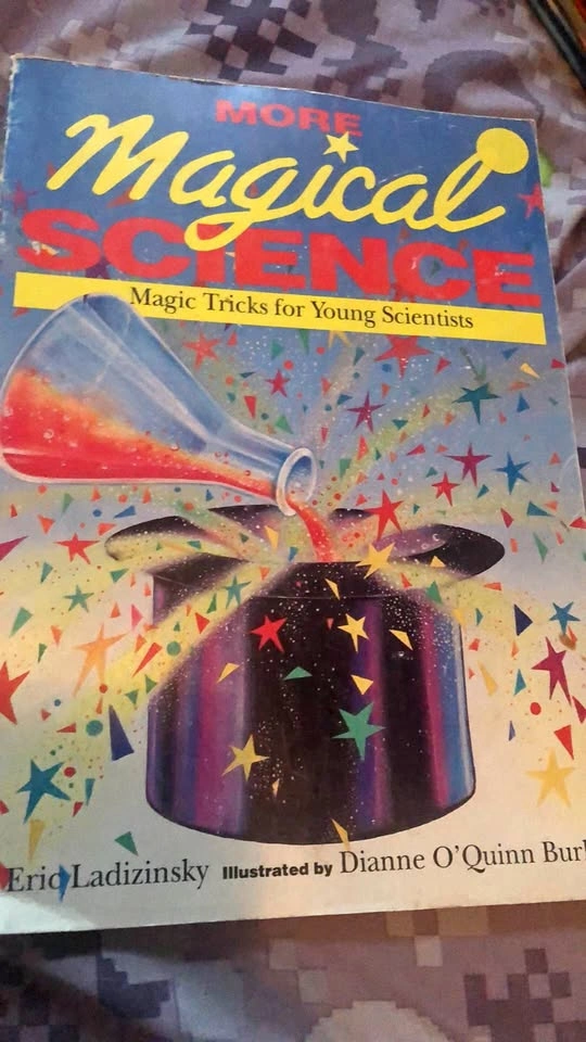 ⚽️ Vintage Science book for kids