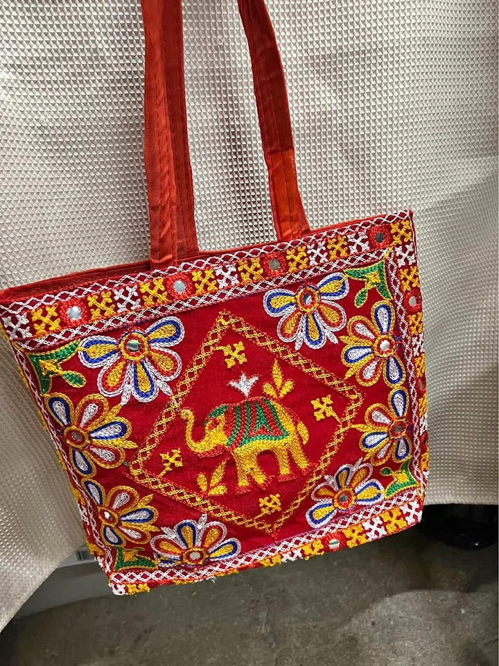⚽ Cute red Tote bag