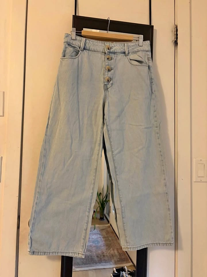 Light Wash Button Fly Wide Leg Denim Jeans US8