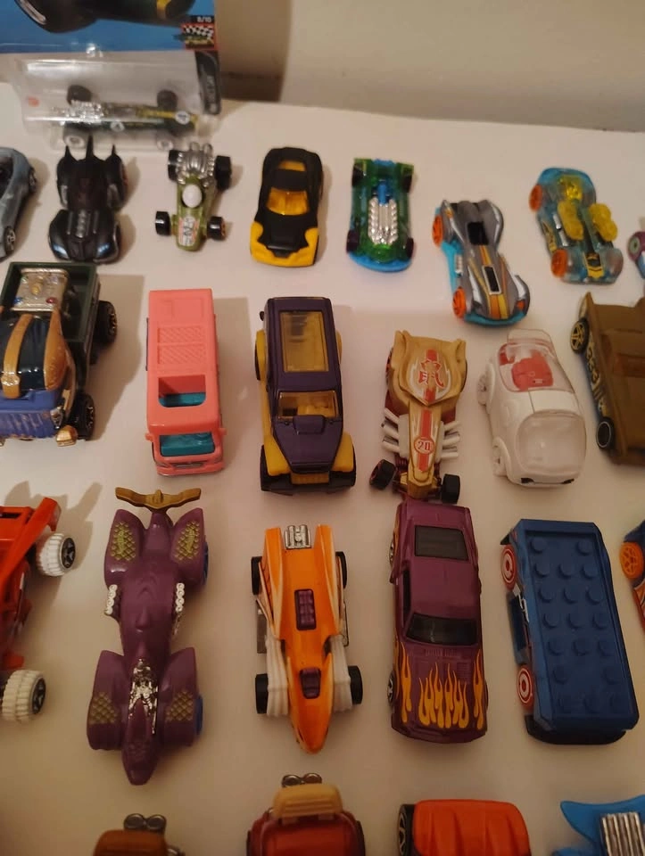 Hot Wheels Toy Car Lot - photo 5