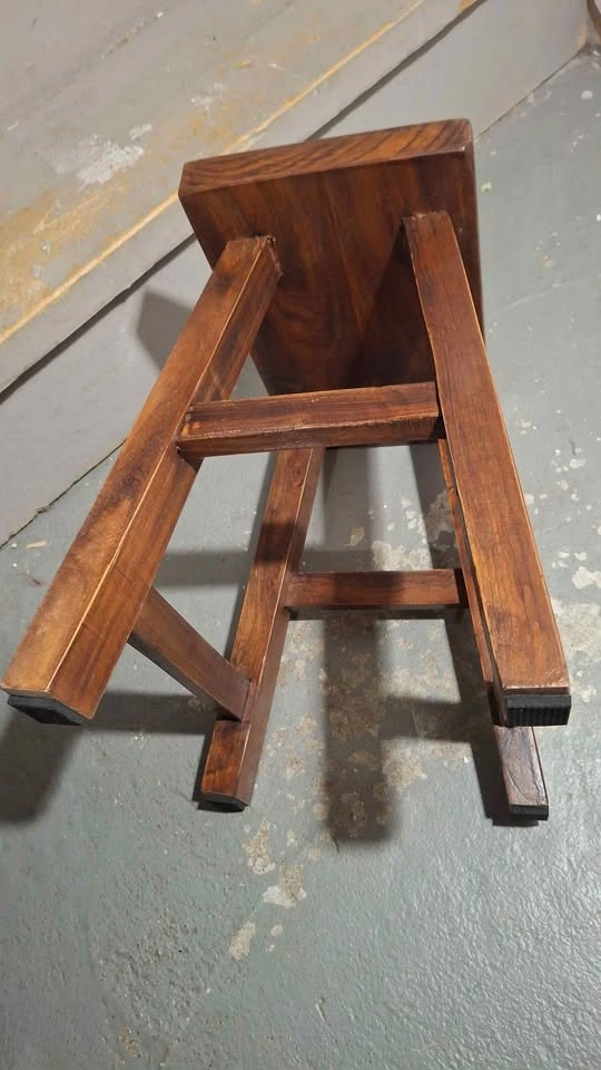 Solid wood pedestal stool 30 x 18 x 35cm ⚽️ - photo 3