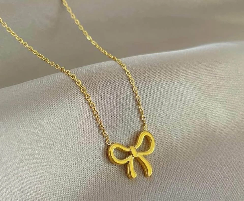 Gold Bow Necklace ✨ - photo 3