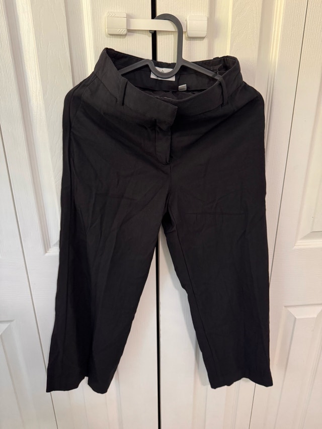 Babaton Aritzia Bottom -black
