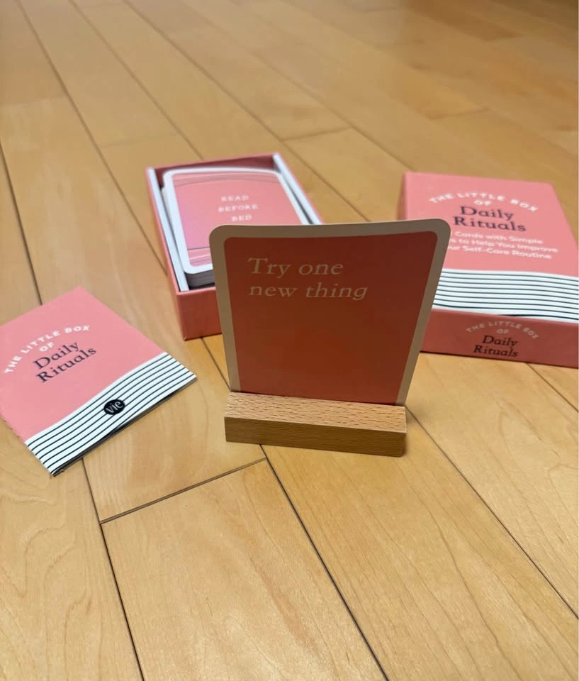 The Little Box of Daily Rituals - 52 Cards - photo 4