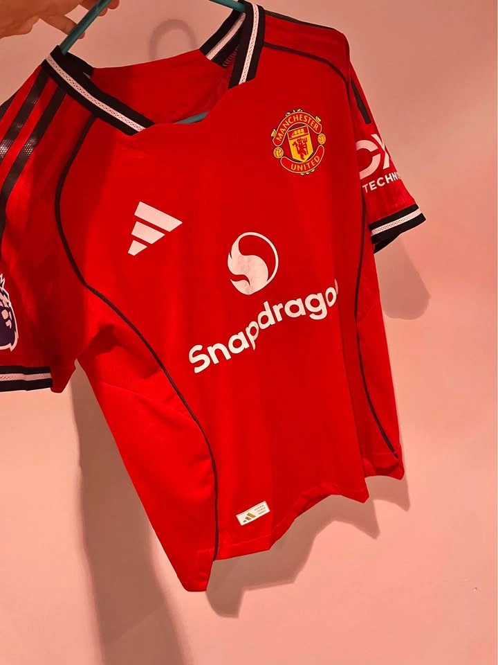 Man United jersey