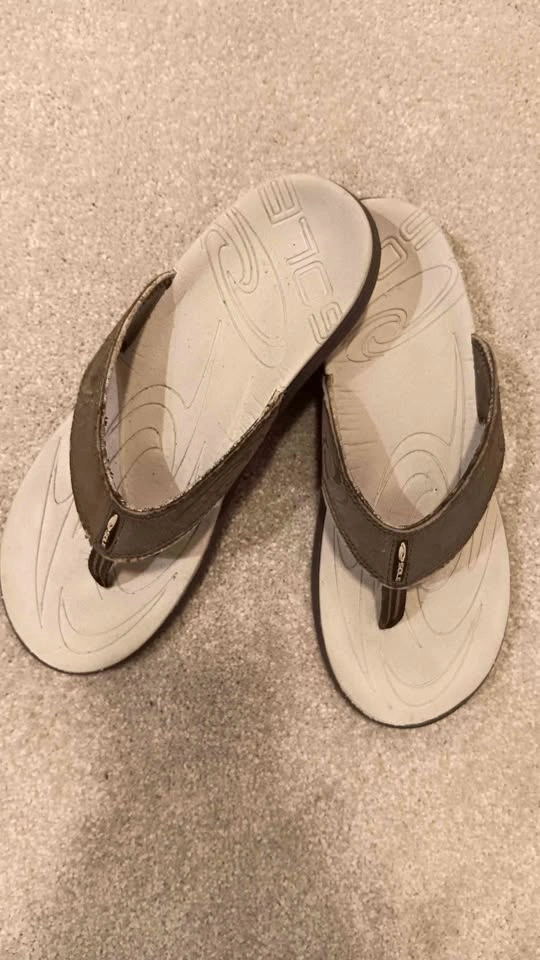 SOLE Sport Flip Flops Mens Size 8