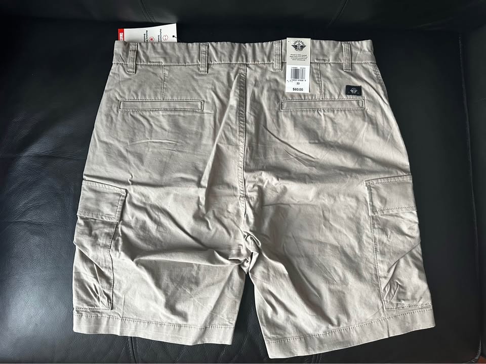 Dockers Cargo Shorts khaki size 33 NWT - photo 2