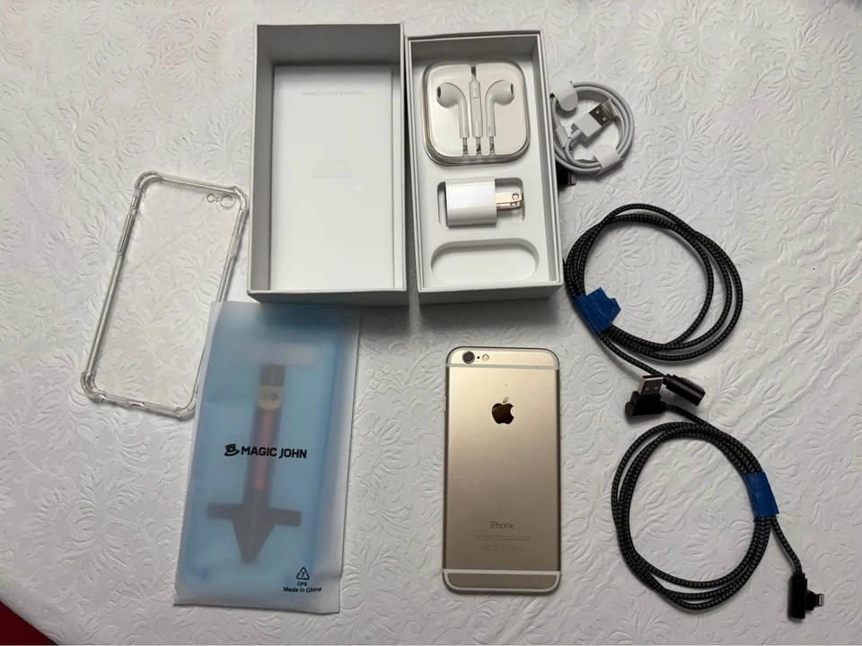 iPhone 6 (16GB, Rose Gold) Bundle – Carrier Unlocked - photo 2