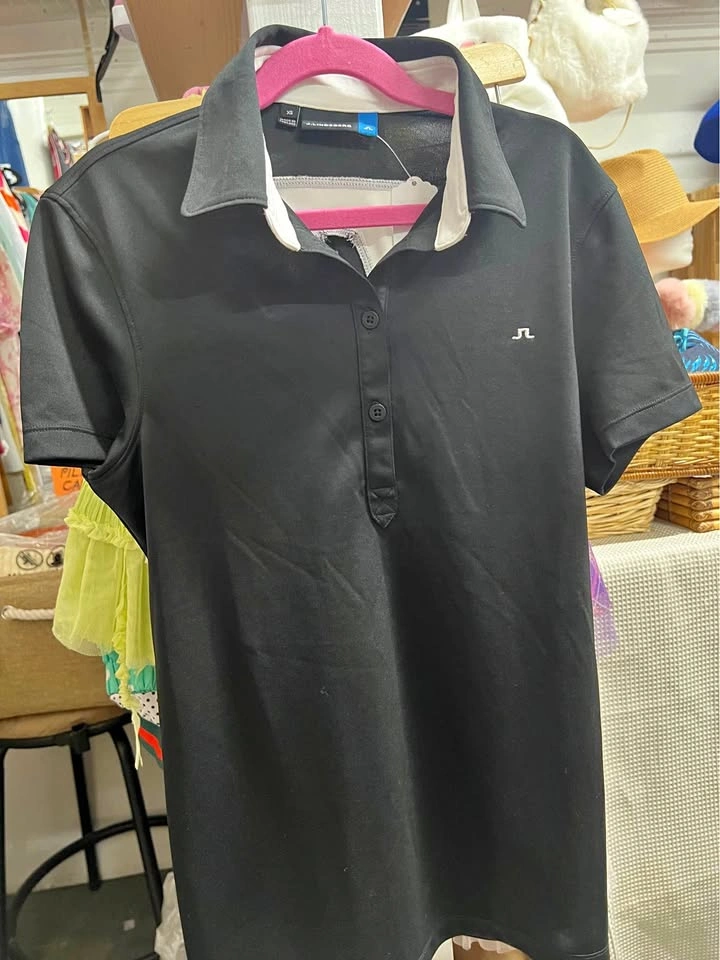 ⚽ Ladies black Golf shirt