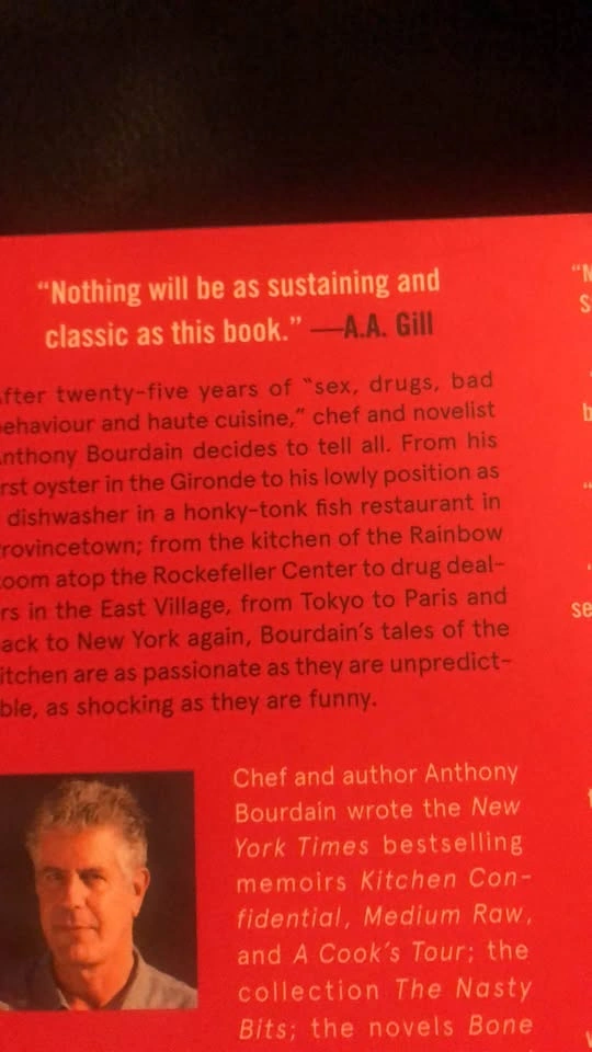 ⚽️ Kitchen Confidential by Anthony Bourdain - photo 5