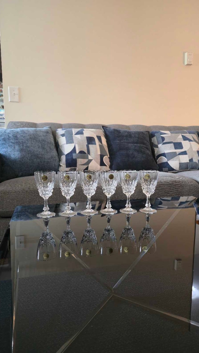 6 Cristal d’Arques Pompadour 24% Lead Crystal Wine Glasses
