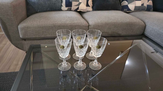 6 Cristal d’Arques Pompadour 24% Lead Crystal Wine Glasses - photo 5