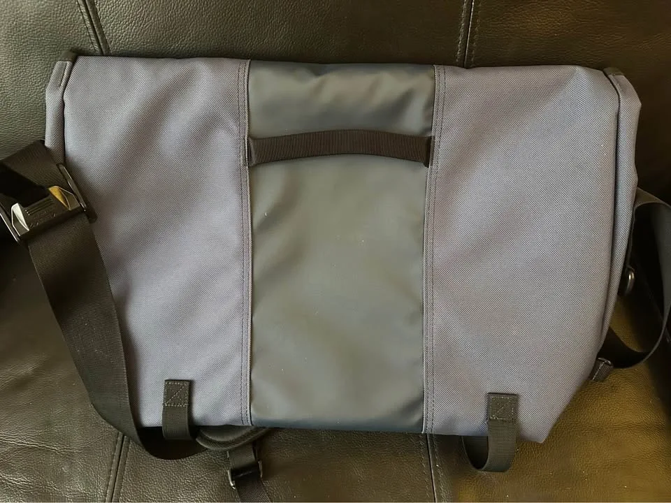 Timbuk2 Messenger / Laptop Bag, Dark Blue, NWT Brand New image indicator(3)