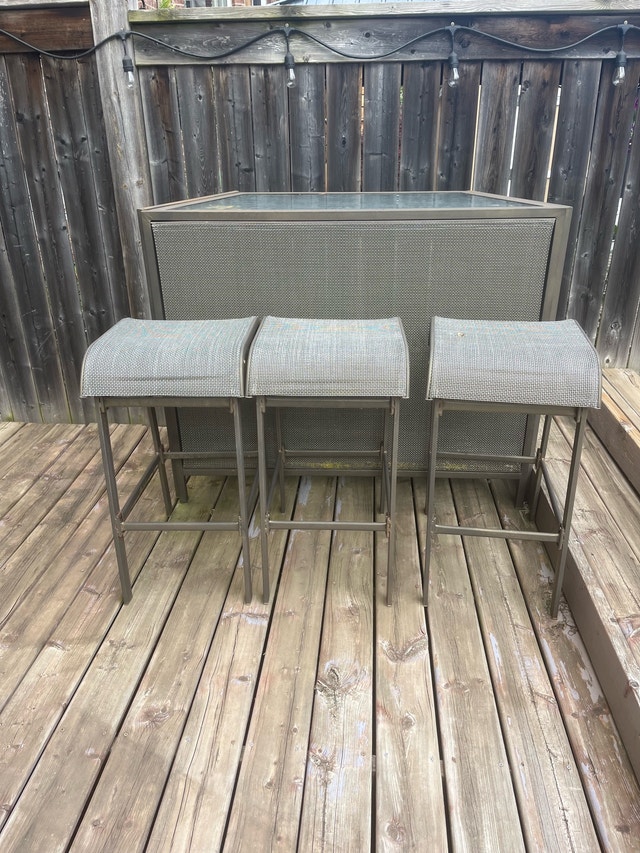 outdoor bar with stools