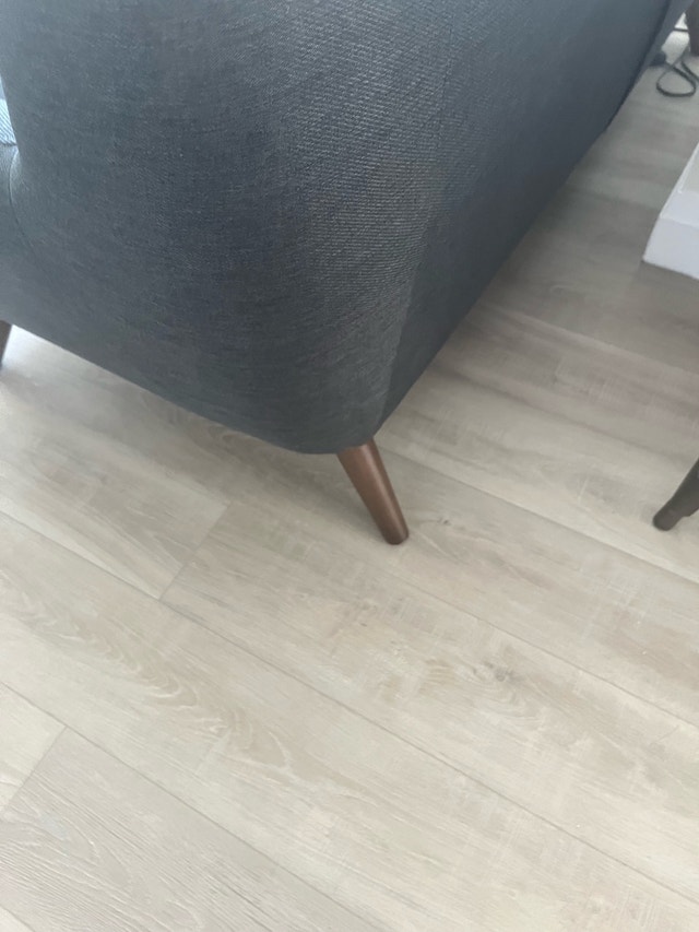 mid century modern sofa dark grey structure - photo 2