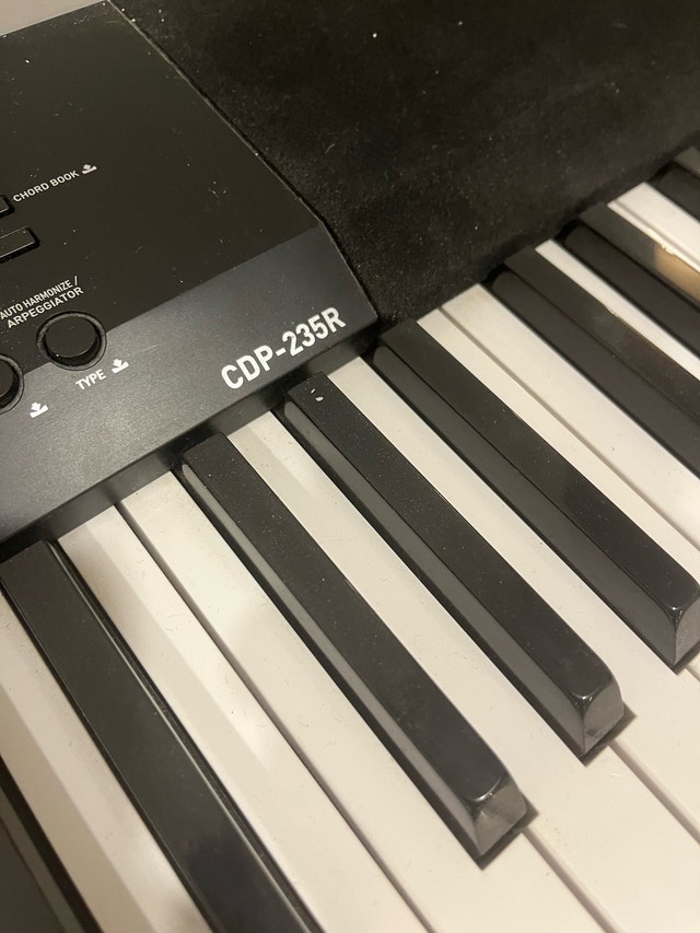 Casio electric piano CDP-235R - photo 2