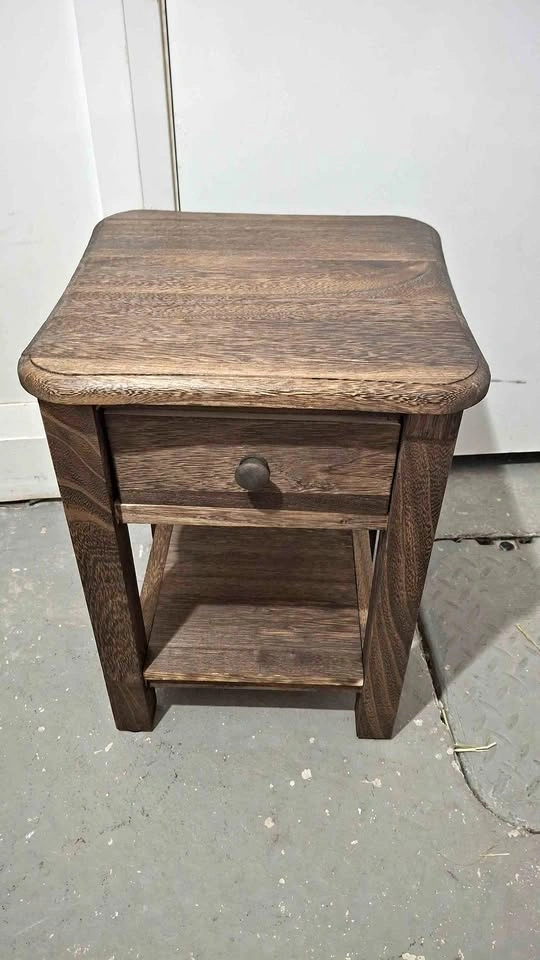 Tiny side table / stool with pull out drawer 30x30x40cm ⚽️