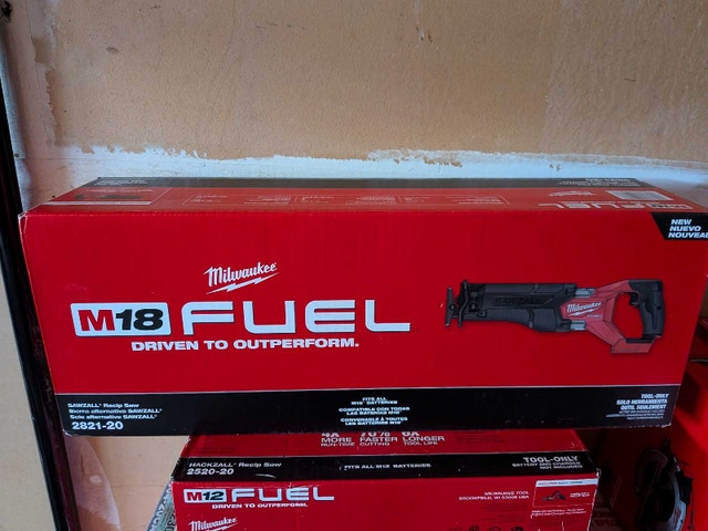 Milwaukee M18 FUEL SAWZALL 2821-20