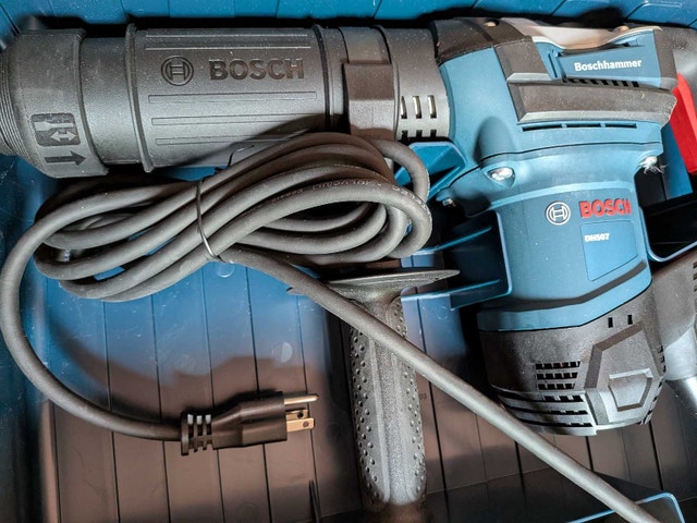 Bosch DH507 Demolition Hammer