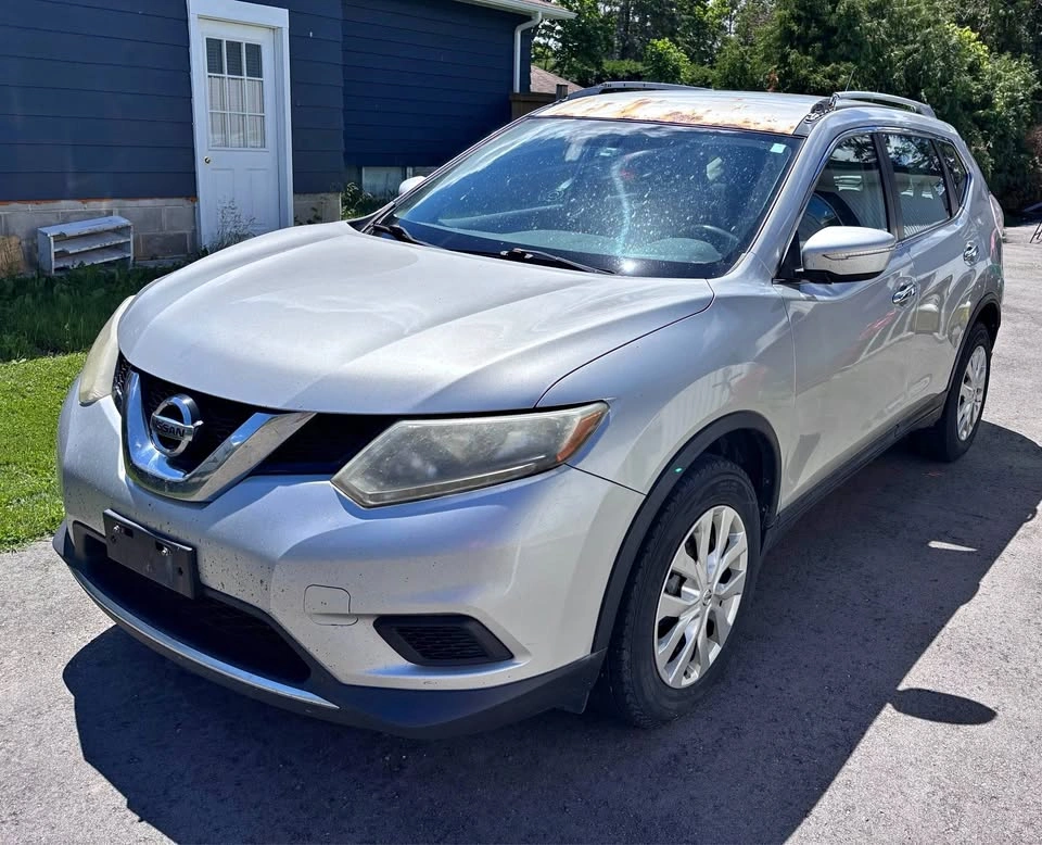 2014 Nissan Rogue S AWD - 543,000 kms