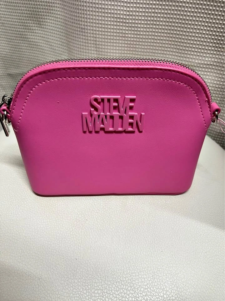 ⚽ Steve Madden make up bag- New