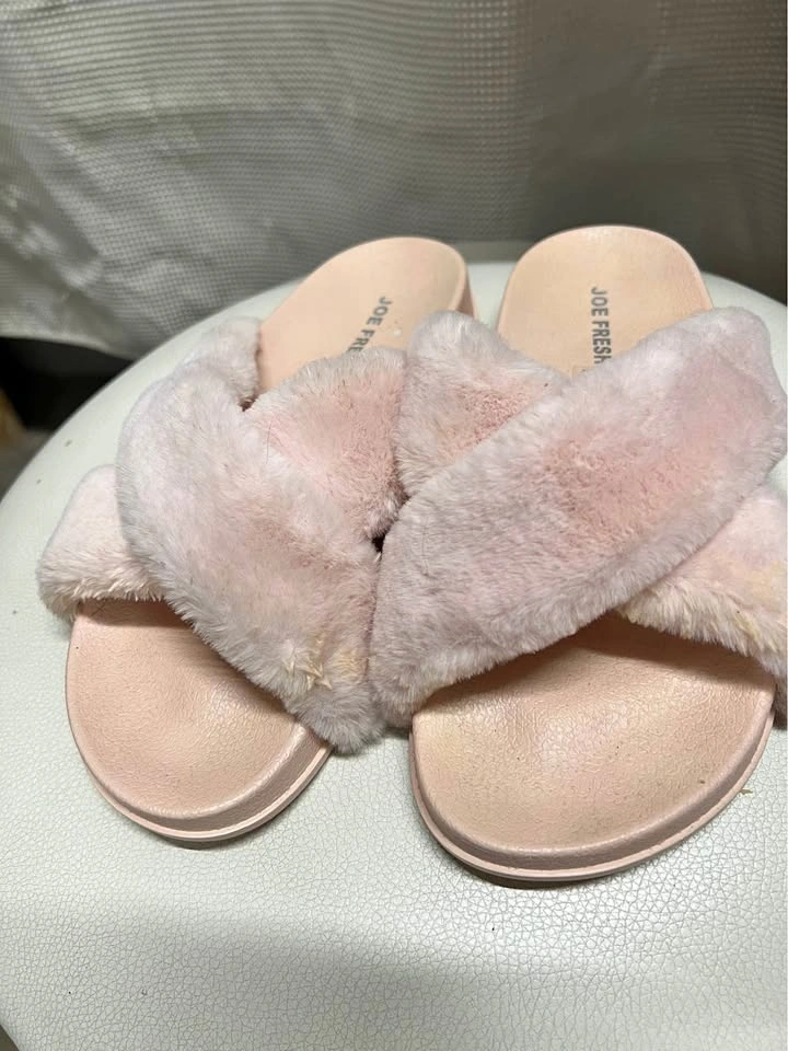 Pink comfy slippers- New