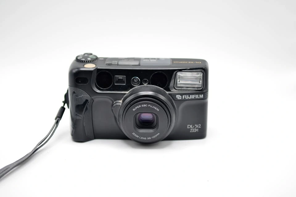 Fujifilm DL‐312 Zoom 35mm point‐and‐shoot