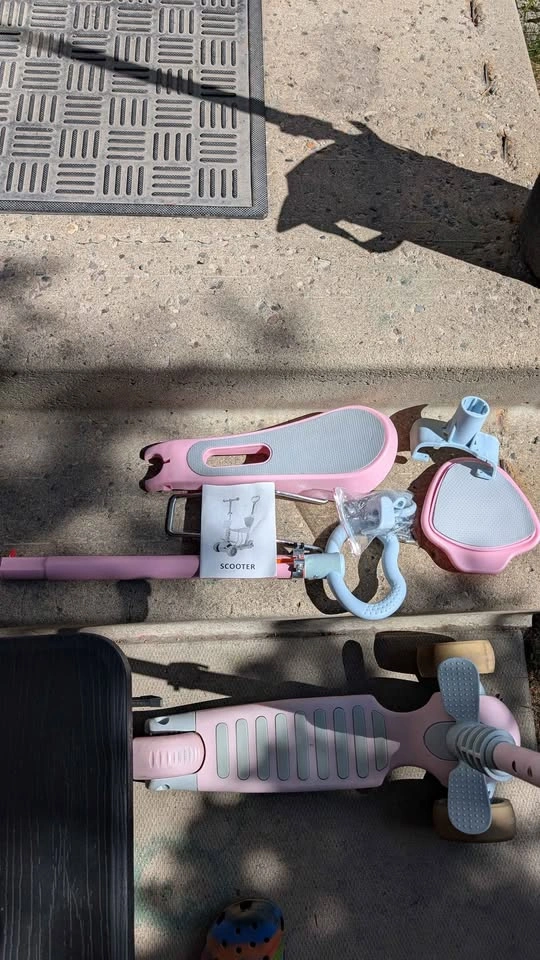 Pink 3-Wheel Kick Scooter with Seat Attachment - photo 2