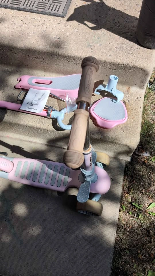 Pink 3-Wheel Kick Scooter with Seat Attachment - photo 3
