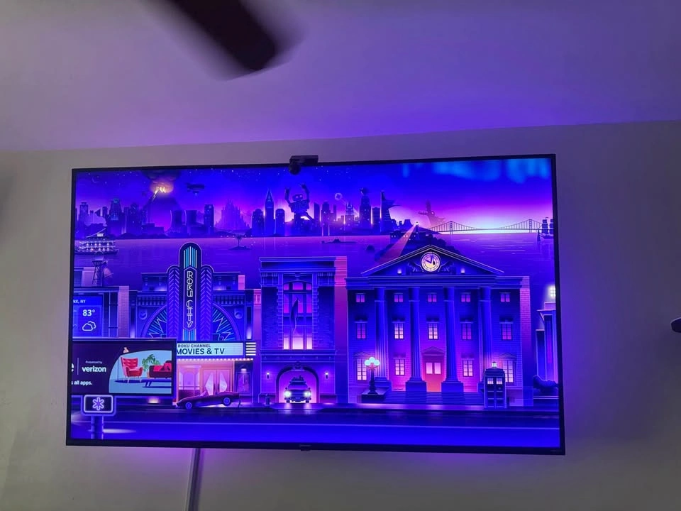 58” Hisense Roku Smart 4K TV + Wall Mount Included