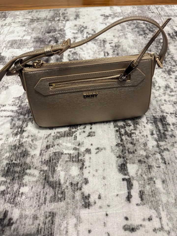 DKNY bag - photo 4