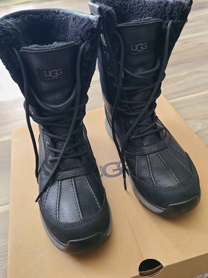 UGG Adirondack III Waterproof Winter Boots - Size US 9 - photo 5