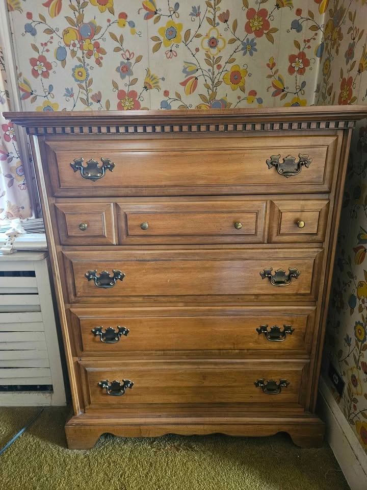 Vintage 1950s Solid Rock Maple Colonial Bedroom Set - photo 2