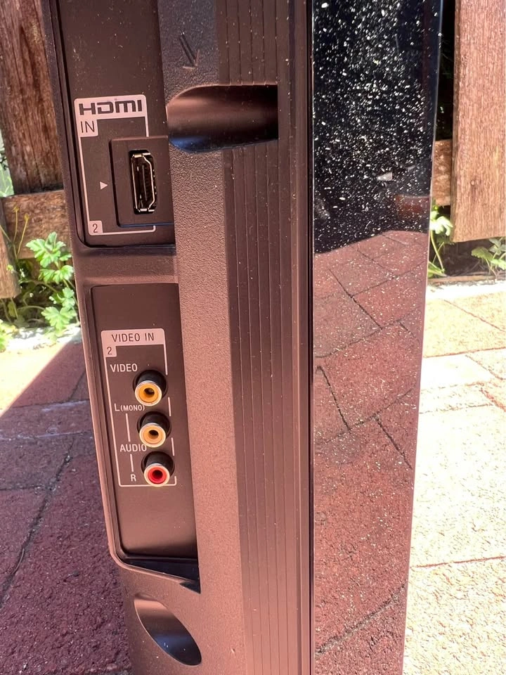 Free Sony TV - photo 2